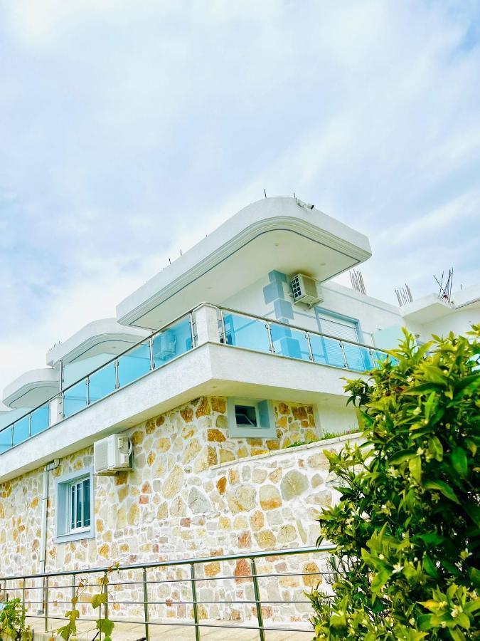 Mistral Inn Himare Exterior photo